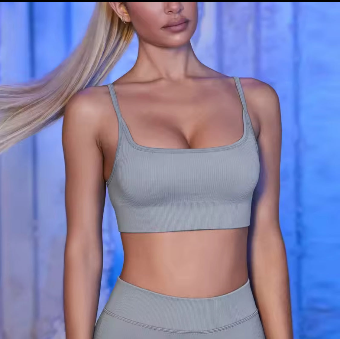 TOP DEPORTIVO SIN COSTURAS COD 028